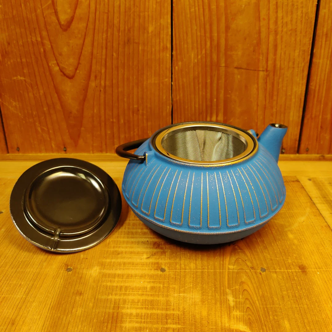 Miya Cast Iron Teapot - Blue + Gold 22oz