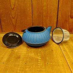 Miya Cast Iron Teapot - Blue + Gold 22oz