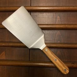 Due Buoi Wide Spatula - Olive Kitchen Tools