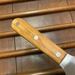 Due Buoi Narrow Spatula - Olive Kitchen Tools