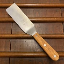 Due Buoi Narrow Spatula - Olive Kitchen Tools
