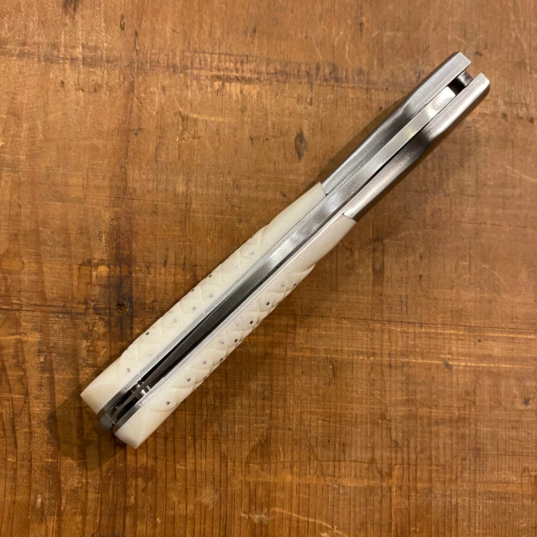 Fontenille Pataud Sperone 12cm Carved Pinned Cow Bone Lockback