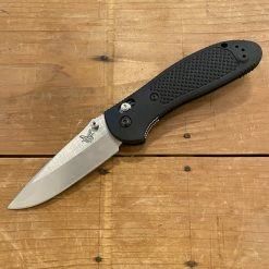 Benchmade 551-S30V Griptilian - Black