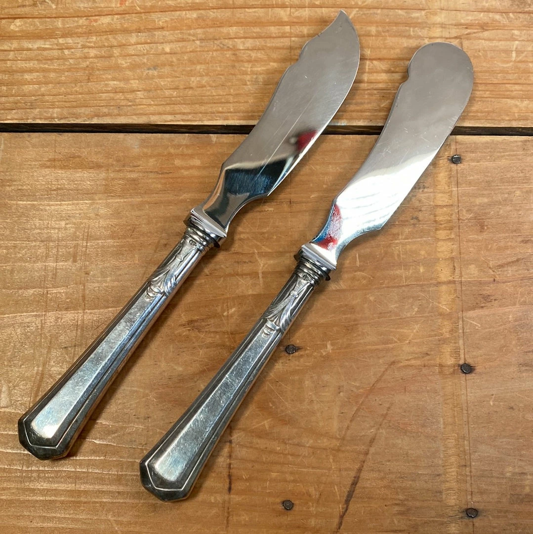 Bernal Cutlery The Vault Eichenlaub Butter And Cheese Serving Knives Stainless & Silverplate ~1950's?