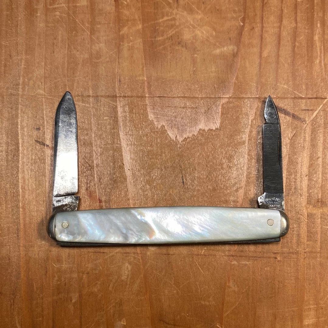 Bernal Cutlery Challenge Cutlery Co 3 1/16” Pen Knife Pearl 1899-1928 The Vault