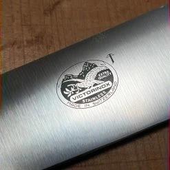 Hitohira NOS Victorinox 7.5
