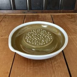 Saikai Kitchen Tools Motoshige Grater - Large / White